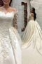 Vestito da sposa Fuori dalla spalla A-line Perline Coda a Strascico Cattedrale - Pagina 2