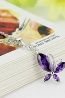 Collana d'argento insetto in diamante intarsiato viola di moda