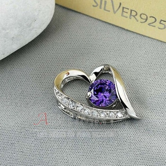 Collana violetta d'argento dei monili del diamante intarsiati a forma di cuore viola - Pagina 1